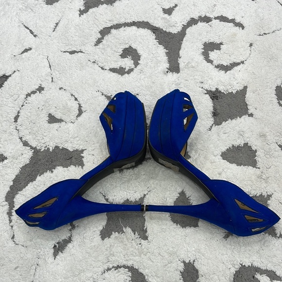 Peep toe heels from Shoe dazzle - Picture 4 of 9